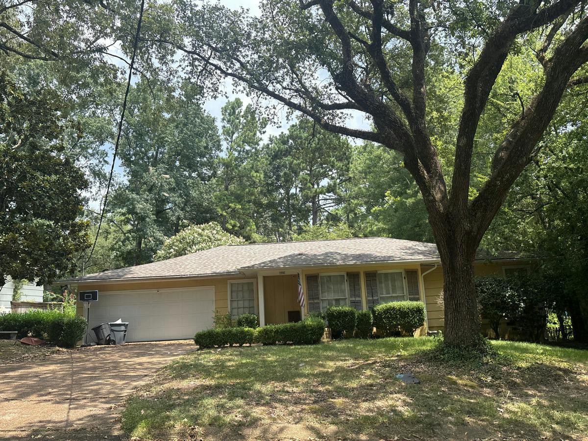 Aztec Dr, Jackson, MS 39211