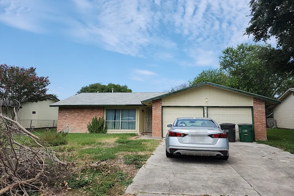 1047 Honeytree Ln San Antonio, TX 78245, Bexar County