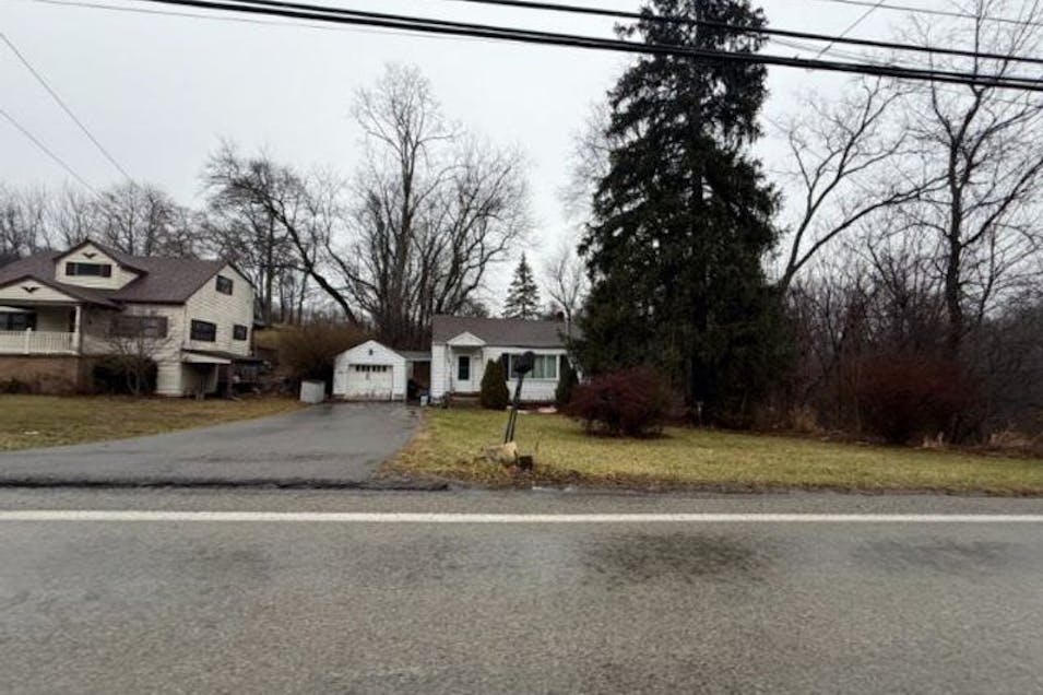 3119 Heights Rd Aliquippa, PA 15001, Beaver County