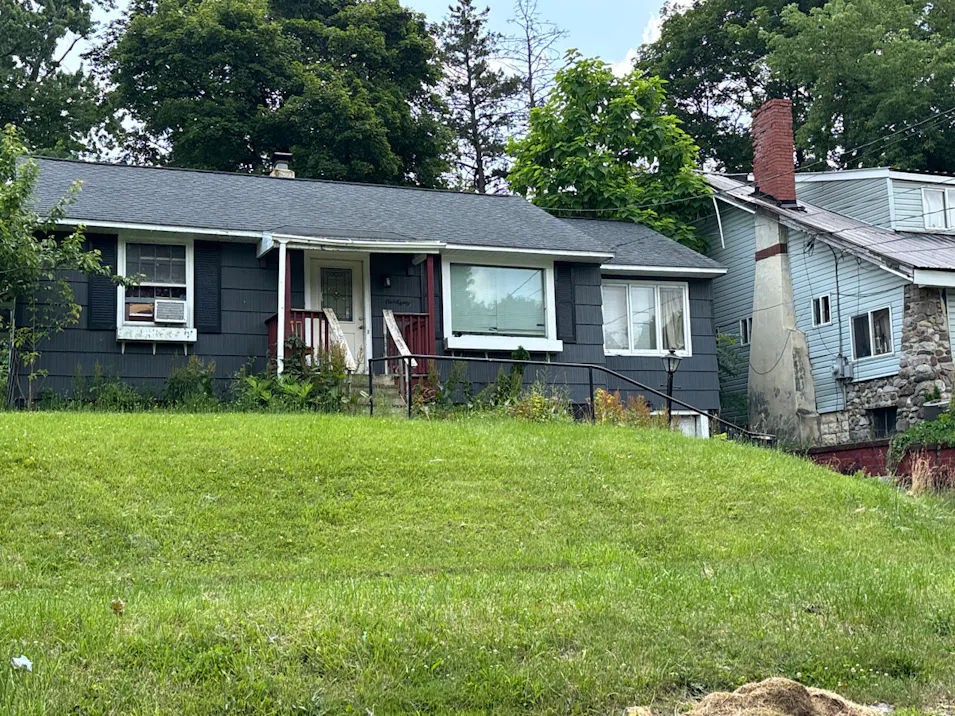 180 Mountainview Ave Syracuse, NY 13224, Onondaga County