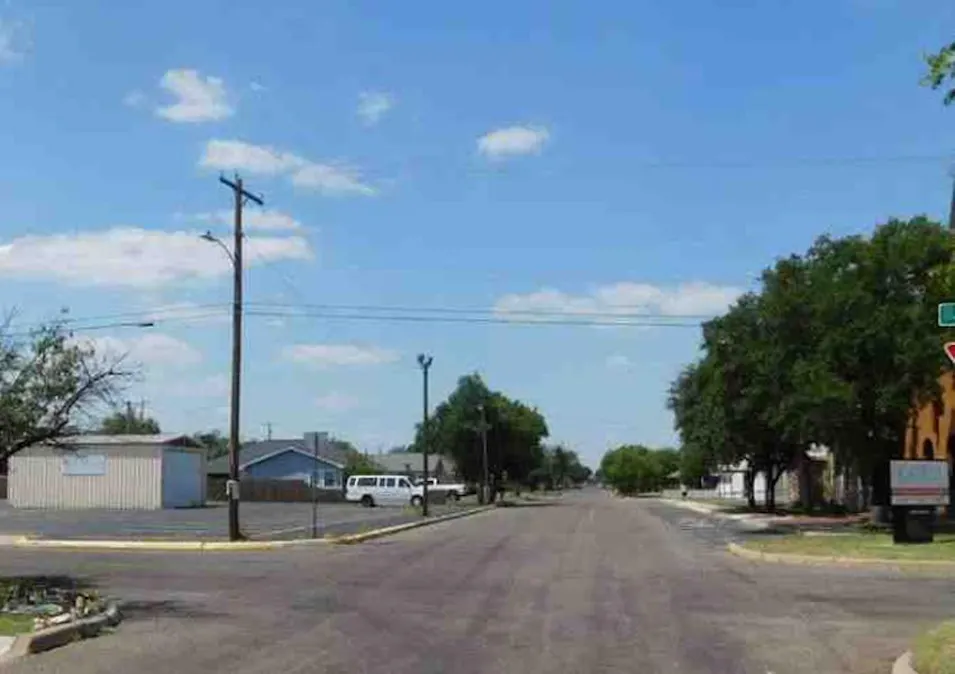 2535 Chestnut St San Angelo, TX 76901, Tom Green County