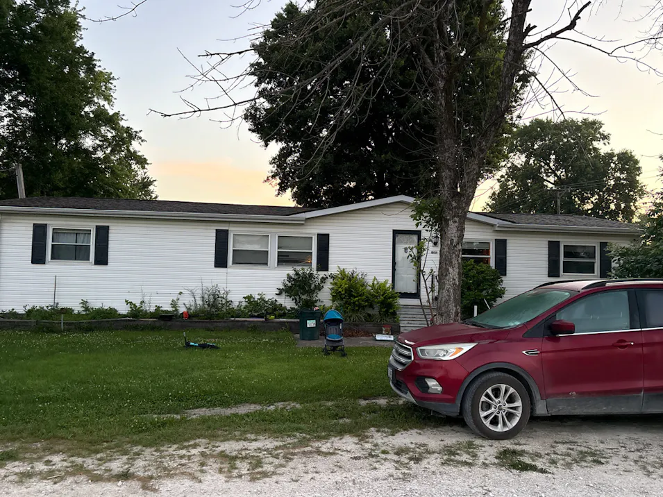407 E Prairie View St Bellflower, MO 63333, Montgomery County