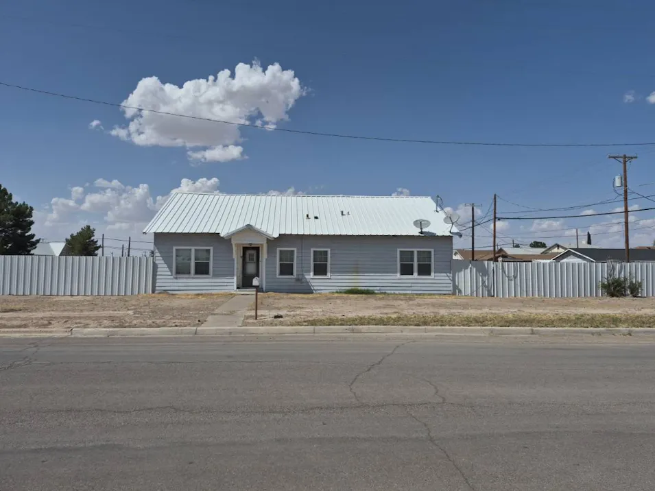 815 W 5th St. Pecos, TX 79772, Reeves County