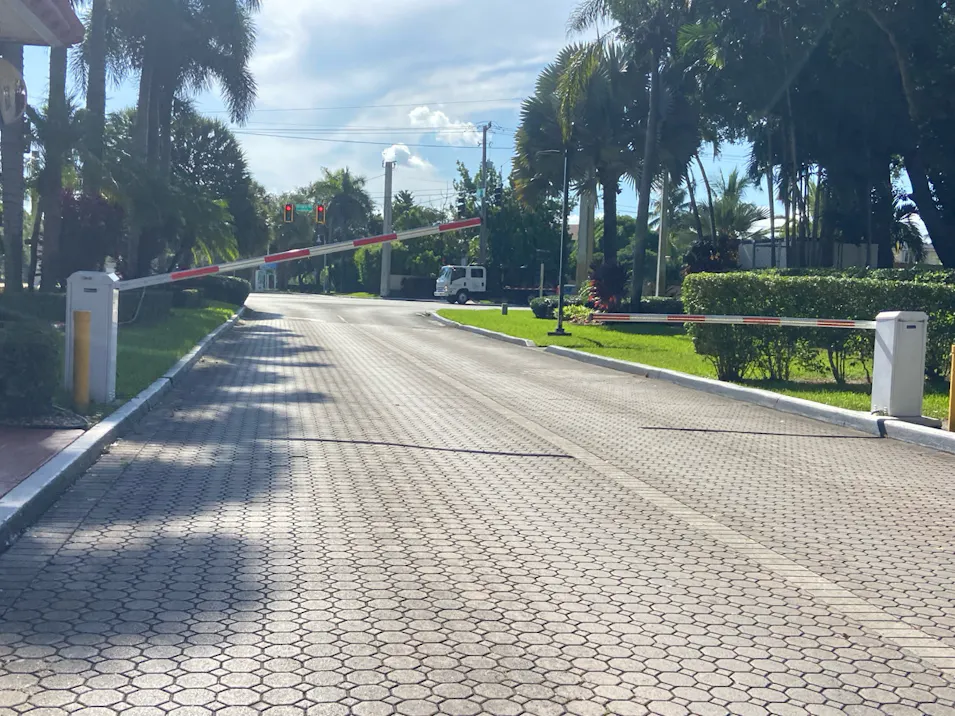 830 S Hollybrook Dr # 207 Pembroke Pines, FL 33025, Broward County