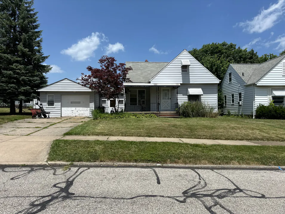 4422 Woodway Ave Parma, OH 44134, Cuyahoga County