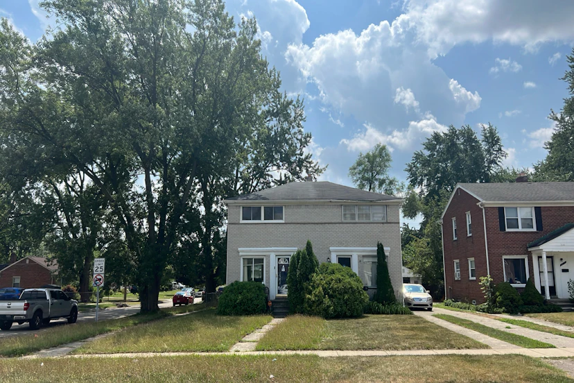 24601 W Chicago