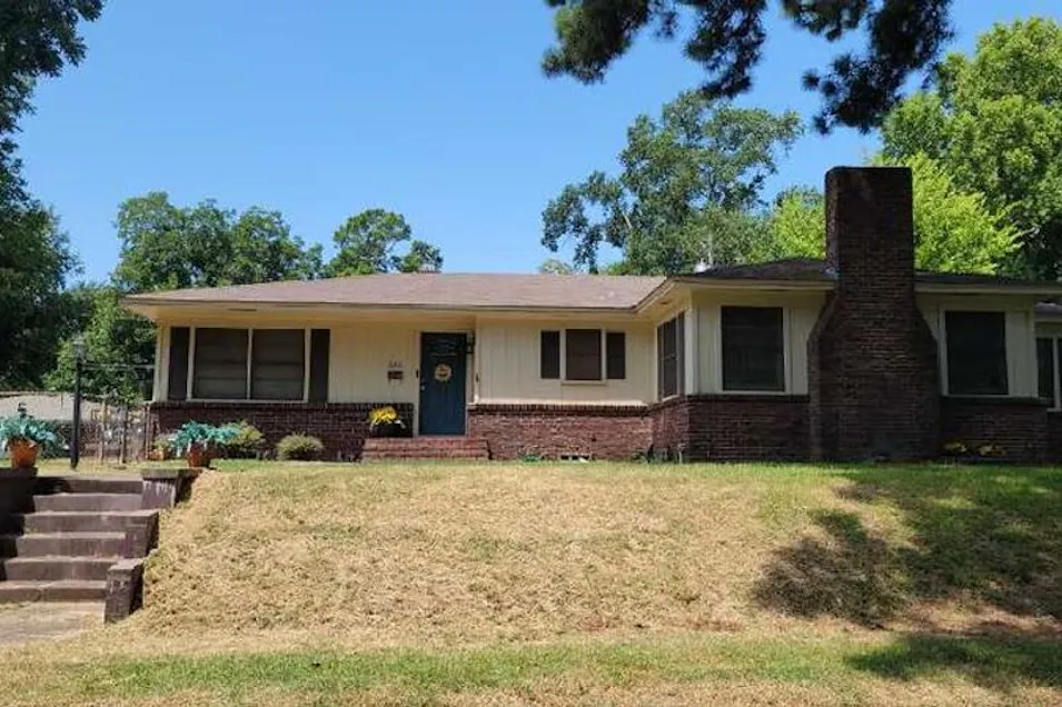 2107 Olive Street Texarkana, TX 75501, Bowie County