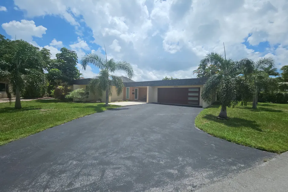 6104 Royal Poinciana Ln Tamarac, FL 33319, Broward County
