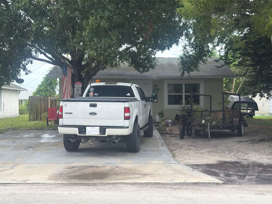 425 SW 13th Pl Vero Beach, FL 32962, Indian River County