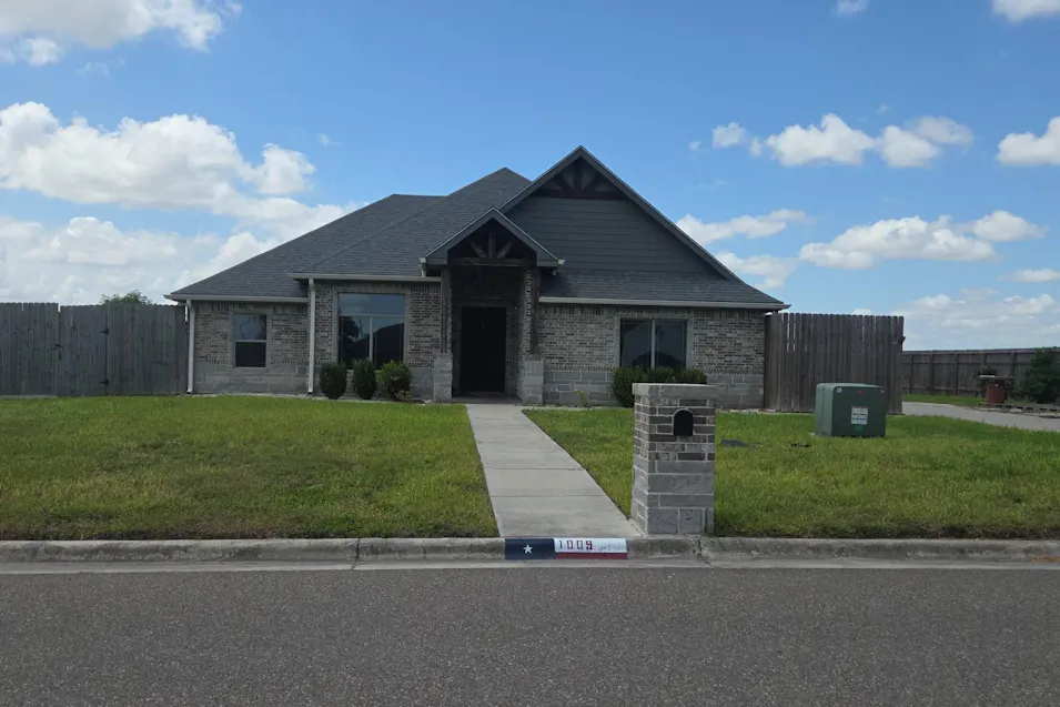 1009 W Gem Ave Raymondville, TX 78580, Willacy County