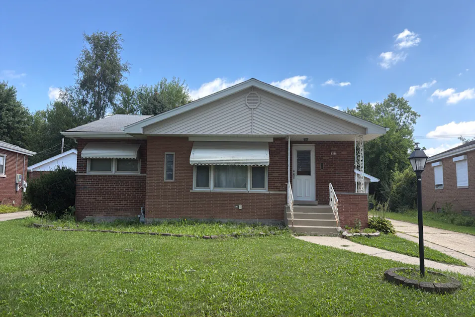 805 N Maple Dr Chicago Heights, IL 60411, Cook County