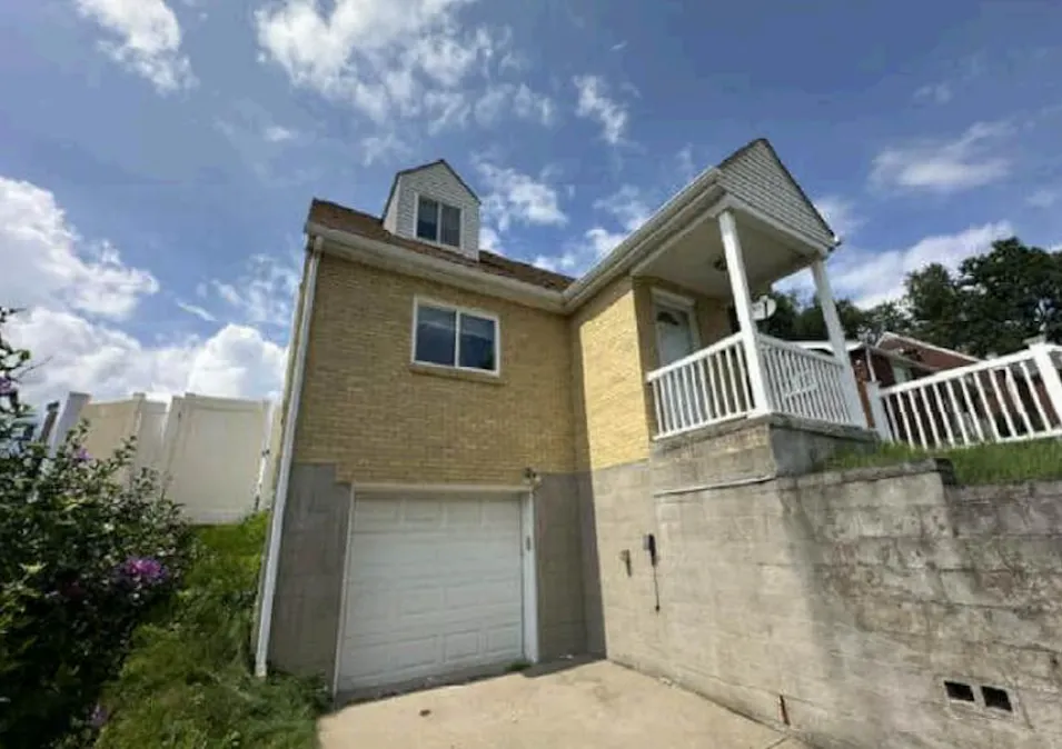811 Division St West Mifflin, PA 15122, Allegheny County