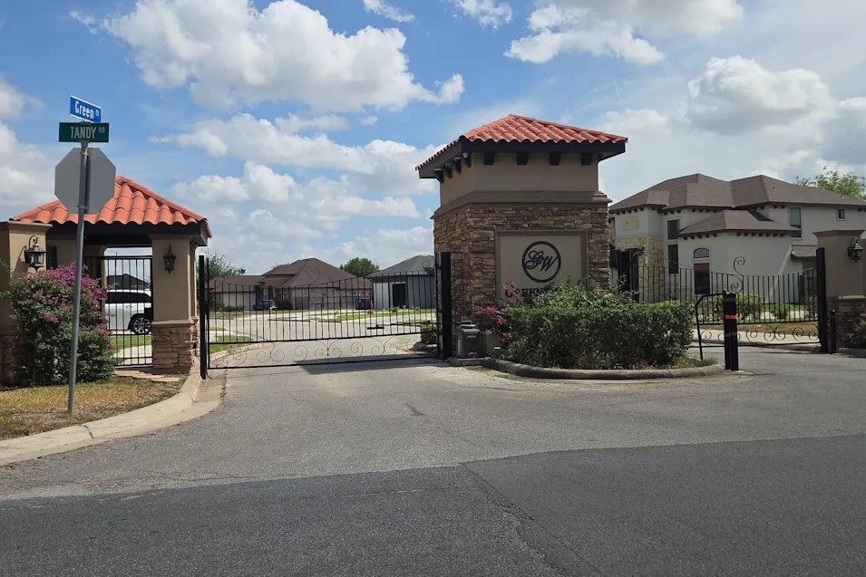1833 Green Ct Bronsville, TX 78520, Cameron County