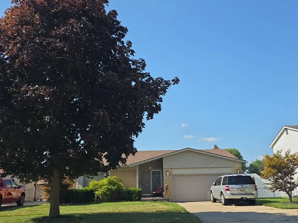 25708 Kinyon St Taylor, MI 48180, Wayne County