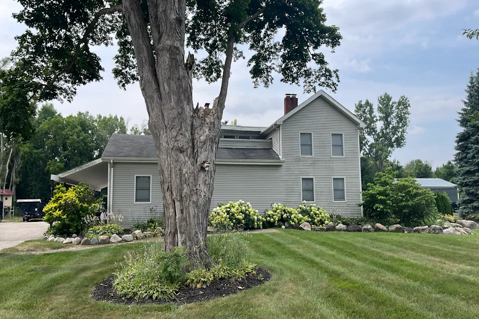 52905 9 Mile Rd Northville, MI 48167, Oakland County