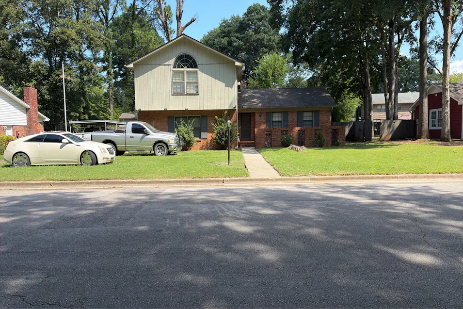 1924 Southwest Leann Street Decatur, AL 35601, Morgan County