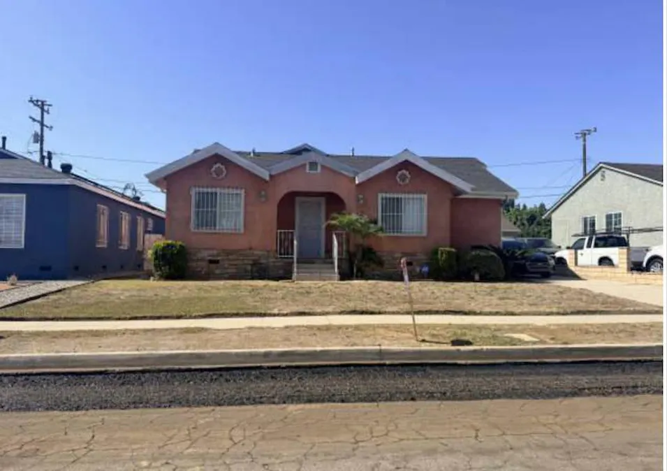 630 East 121st Pl Los Angeles, CA 90059, Los Angeles County