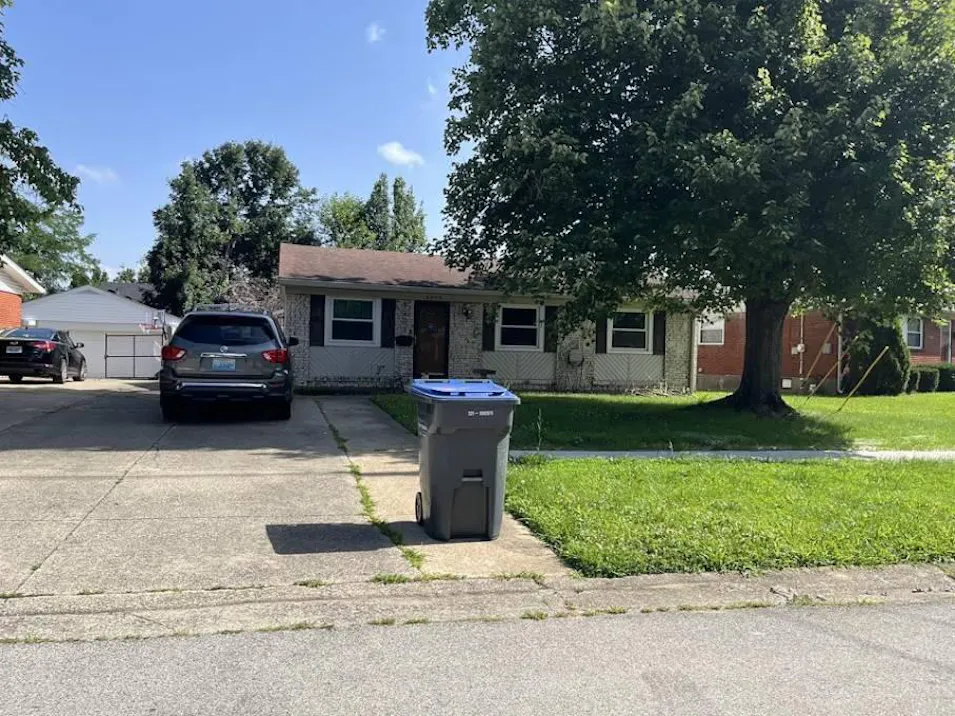 8203 Edsel Ln Louisville, KY 40291, Jefferson County