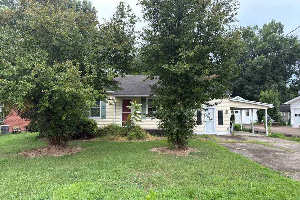 1703 W Cherry St Marion, IL 62959, Williamson County