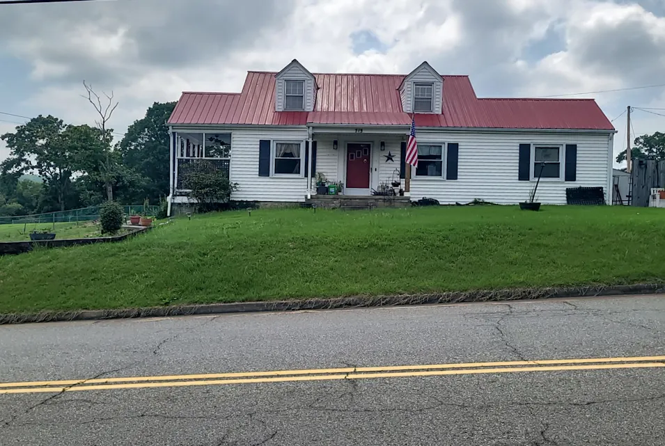 719 Stultz Rd Martinsville, VA 24112, Martinsville City County