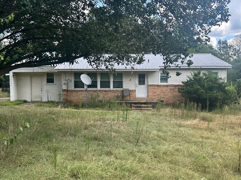 39544 Highway 17 Vernon, AL 35592, Lamar County