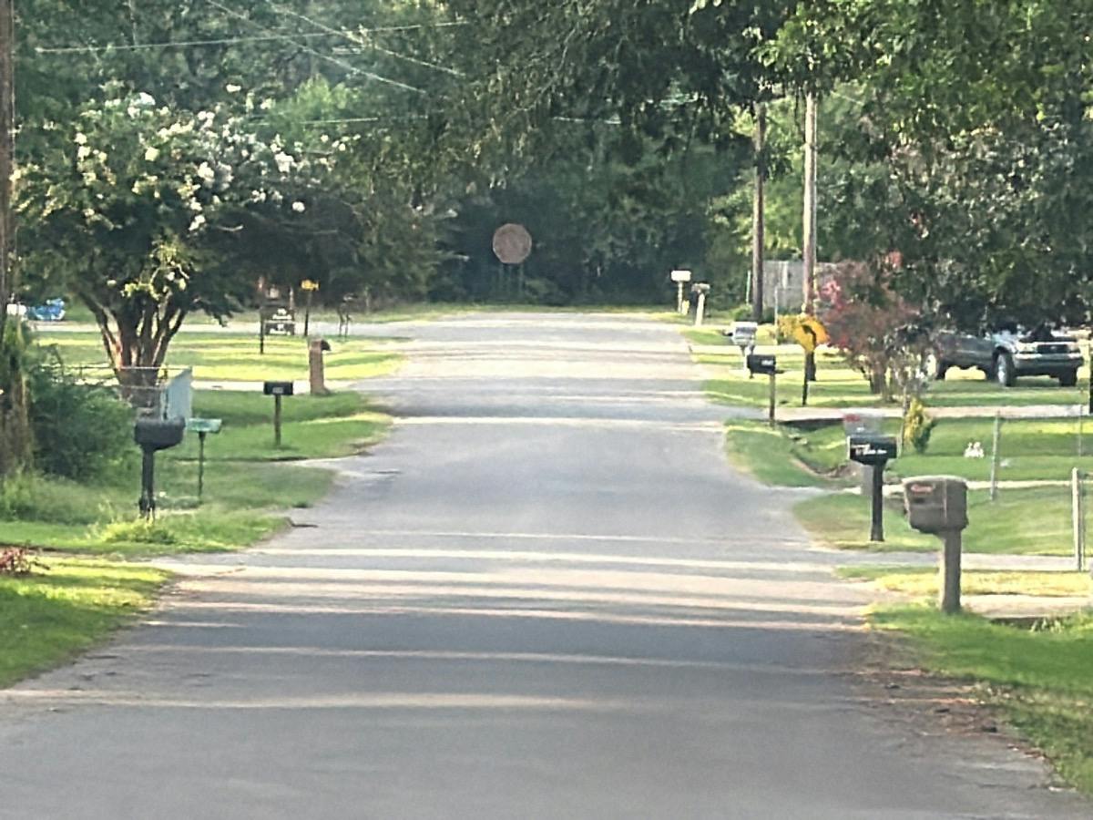 Glendale St, Booneville, MS 38829