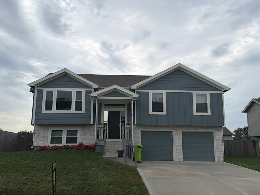 1913 Eagle Dr