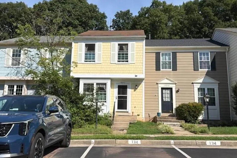 14842 Basingstoke Loop Centreville, VA 20120, Fairfax County
