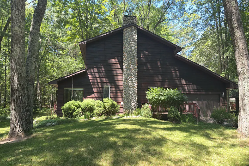 6995 Huntington Dr Oscoda, MI 48750, Iosco County
