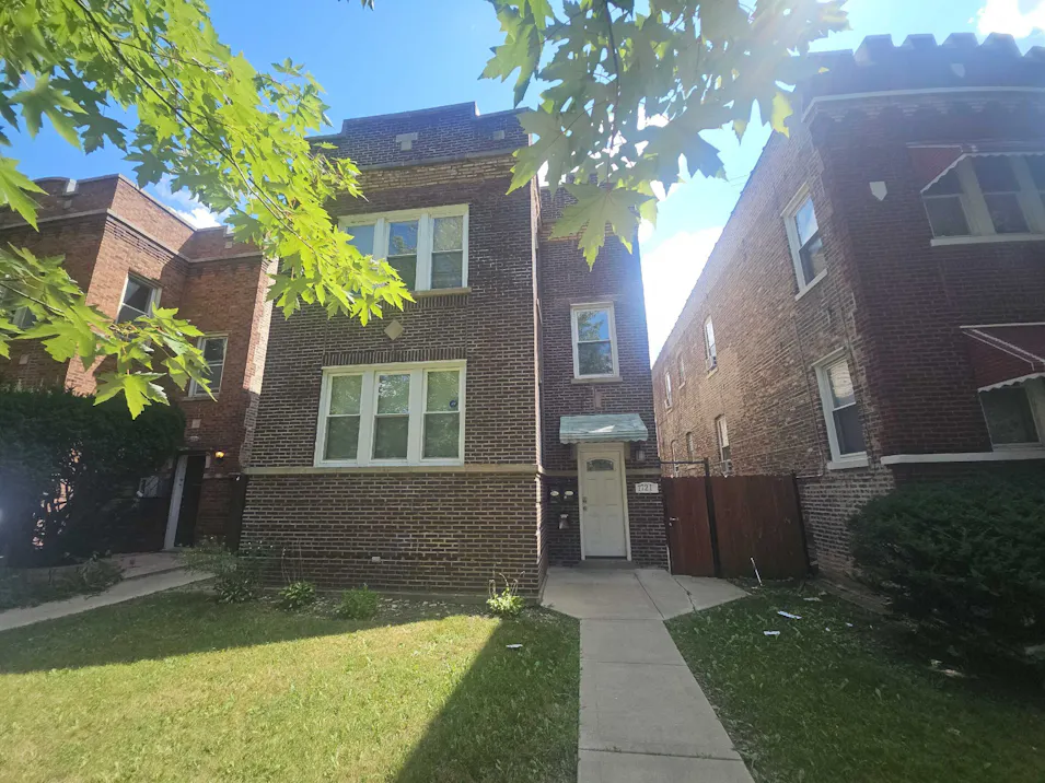 1721 N Monitor Ave Chicago, IL 60639, Cook County