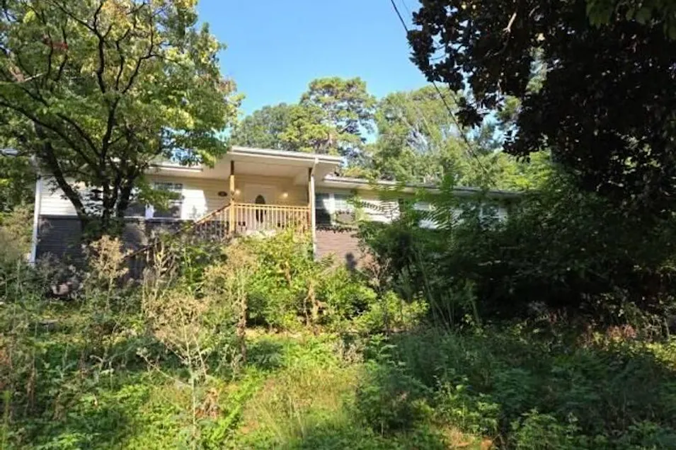317 Woodlawn Dr Rossville, GA 30741, Walker County