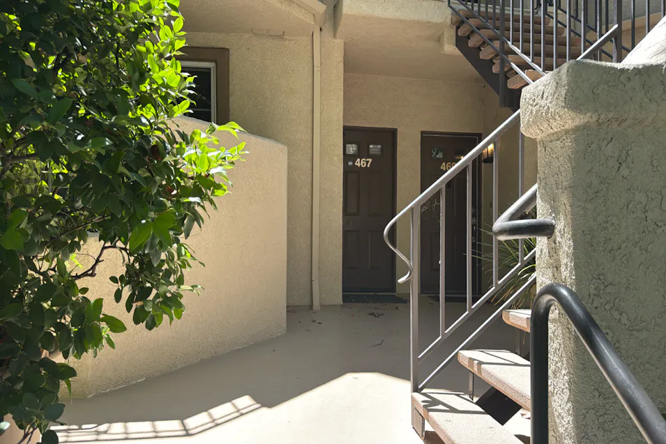 24109 Del Monte Drive No 467 Santa Clarita, CA 91355, Los Angeles County