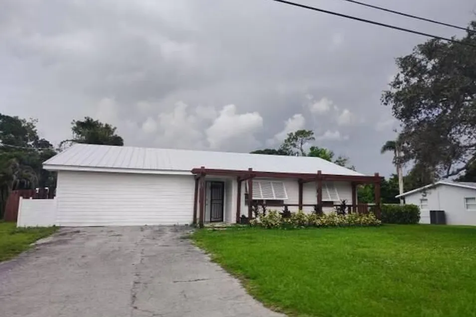 996 SW 29th Terrace Palm City, FL 34990, Martin County