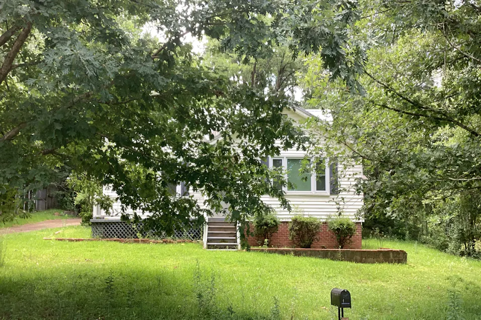 105 Glenn St Valley, AL 36854, Chambers County