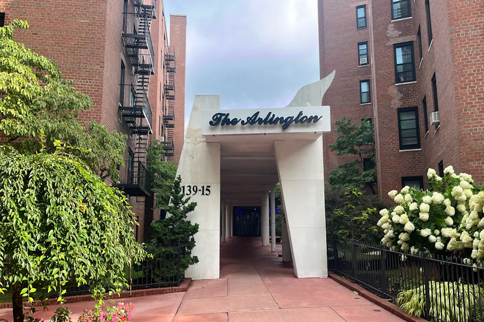 13915 83rd Ave Apt 519 519 Jamaica, NY 11435, Queens County