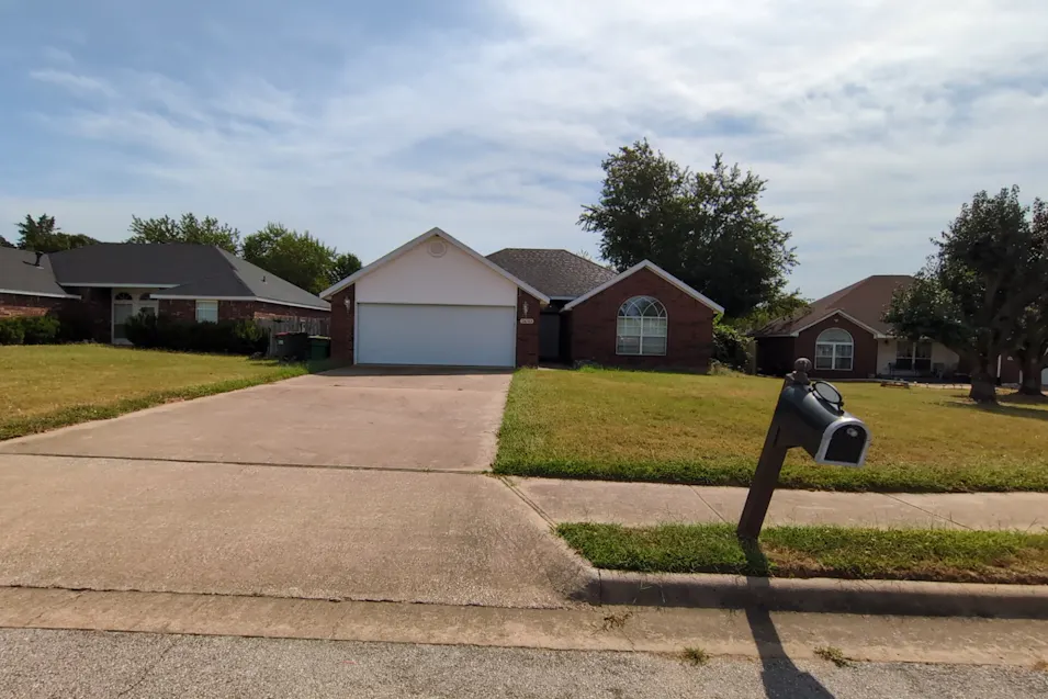 2693 Appleglen Springdale, AR 72764, Washington County