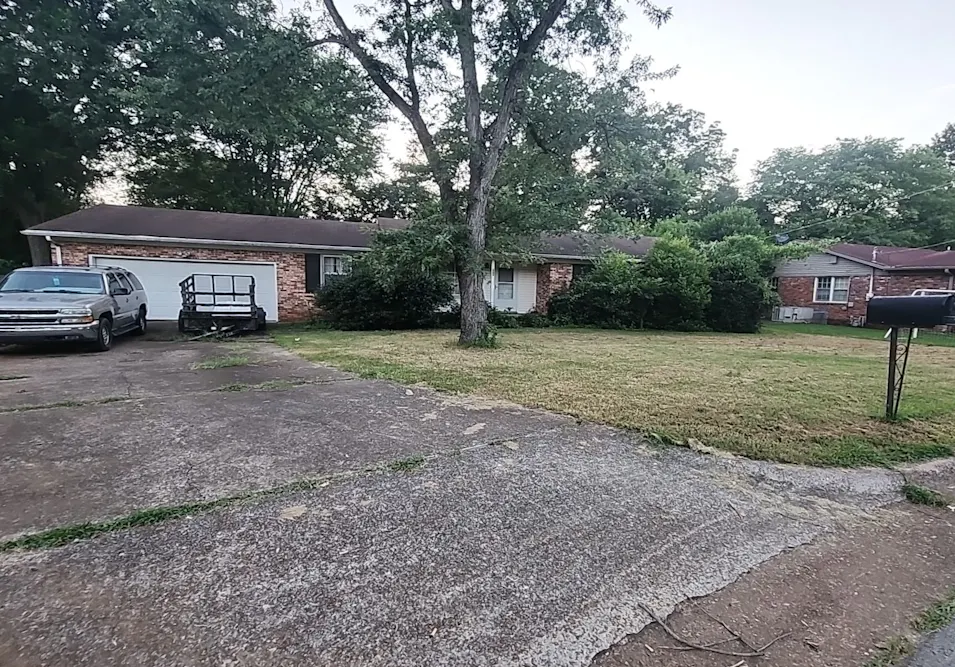 363 College Park Ct NW Huntsville, AL 35805, Madison County