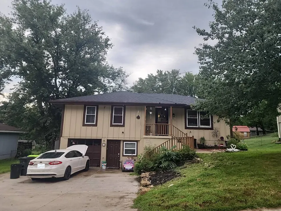 217 SW 20th Street Oak Grove, MO 64075, Jackson County