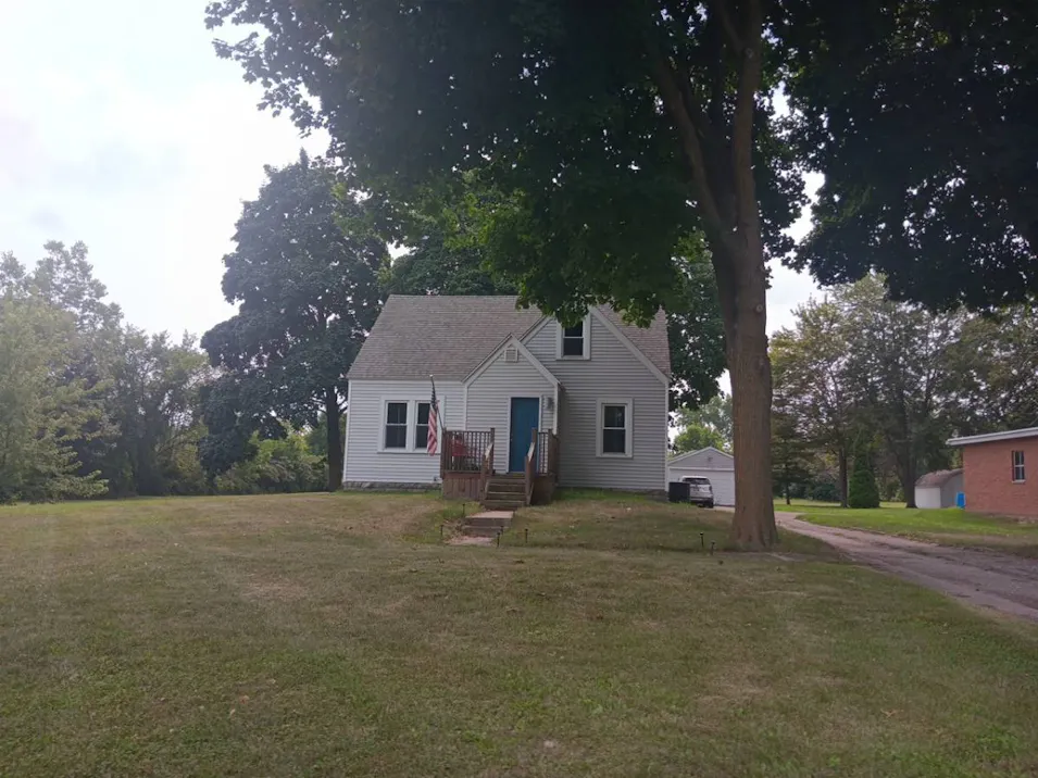 2586 Midland Rd Bay City, MI 48706, Bay County