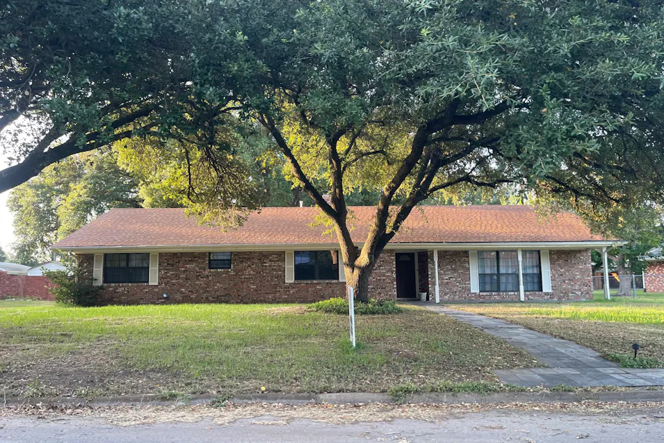 909 Anderson St Hearne, TX 77859, Robertson County