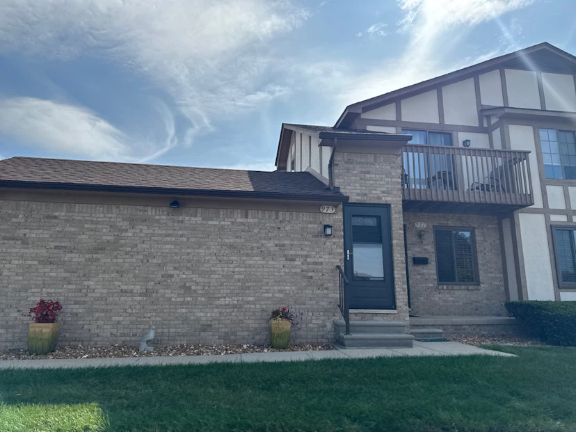 973 Country Club Dr
