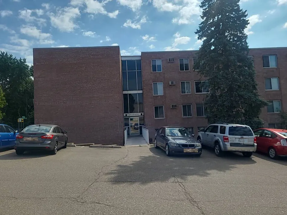 329 Geneva Ave N Oakdale, MN 55128, Washington County