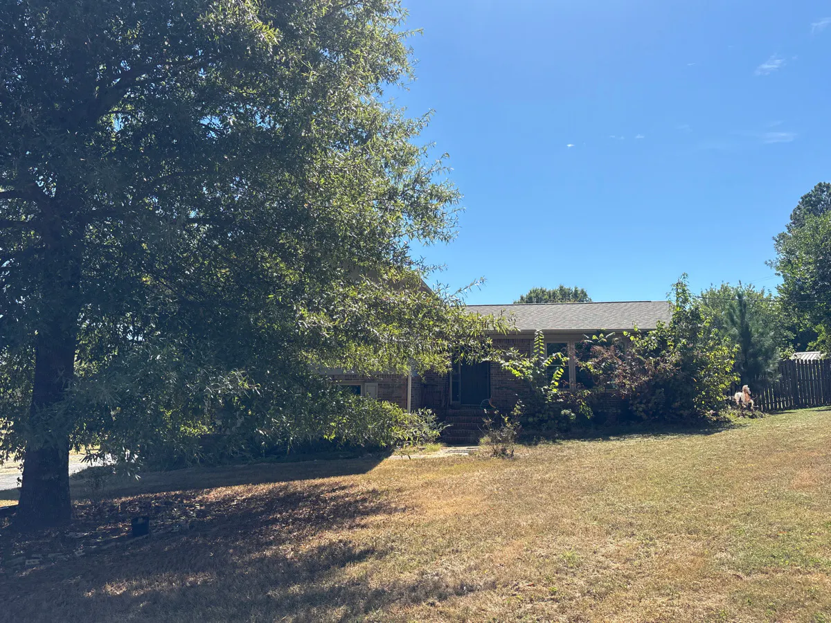 Candice Dr, Fayetteville, TN 37334