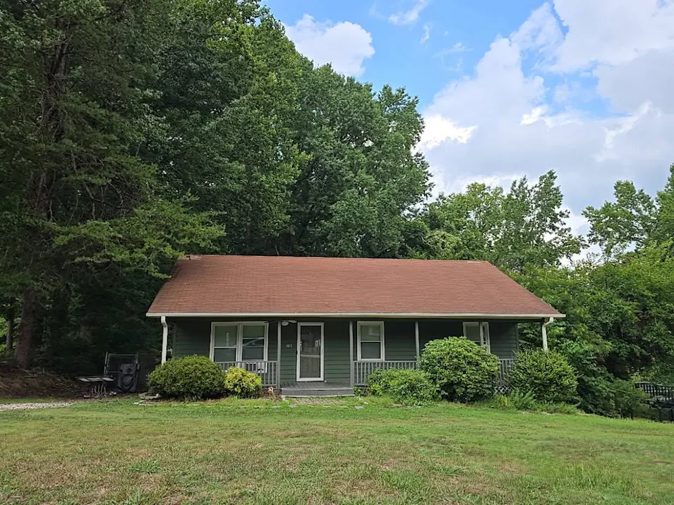 1811 Yarbrough Dr Greensboro, NC 27405, Guilford County