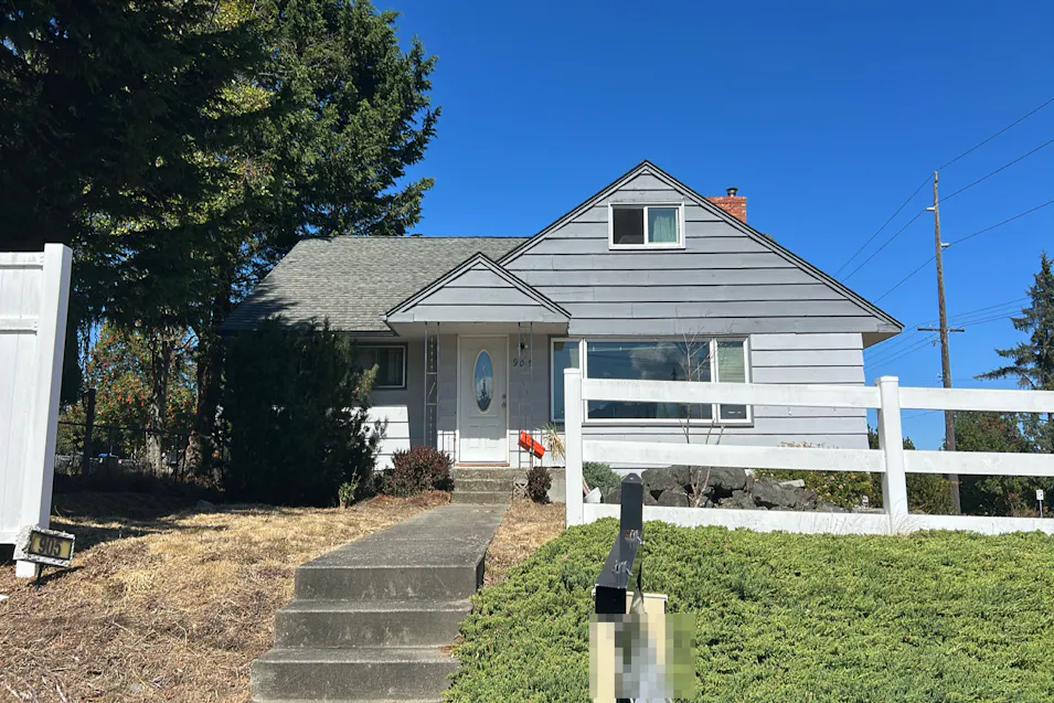 905 W 11th St Port Angeles, WA 98363, Clallam County
