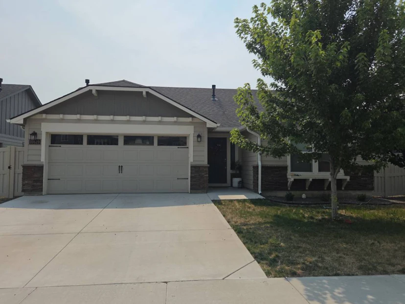 10619 W Daylily Ave