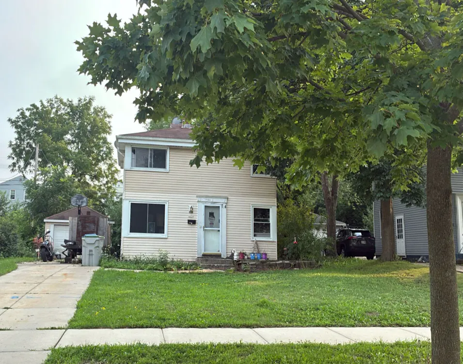 4629 W Crawford Ave Milwaukee, WI 53220, Milwaukee County
