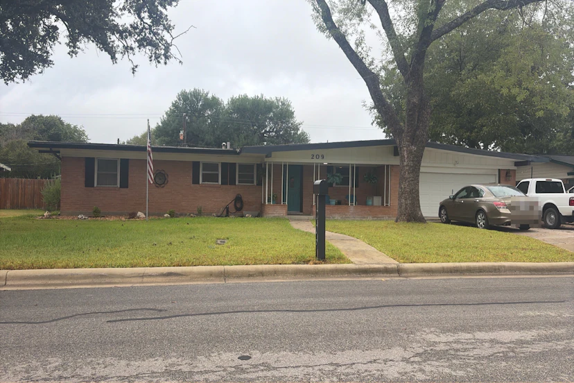 209 Lemonwood Avenue