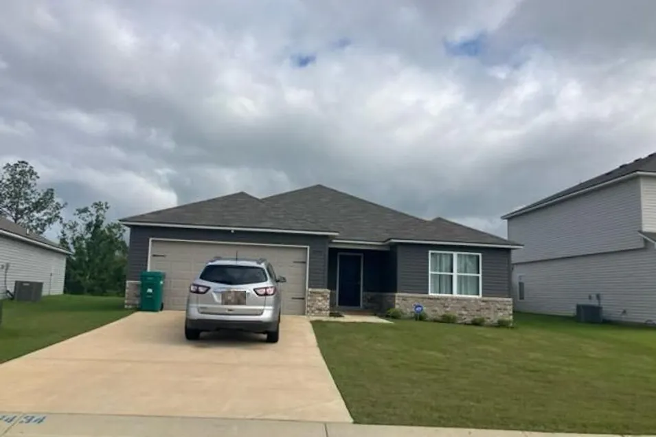 2320 W Middlebrooke Xing Odenville, AL 35120, St. Clair County