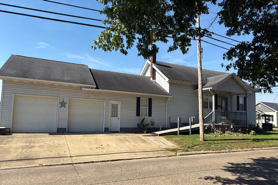 3105 8th Avenue Vienna, WV 26105, Wood County